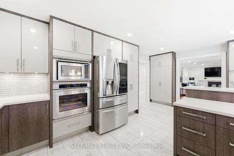 Photo 15 at 118 Torran Road, Islington Woods, Vaughan