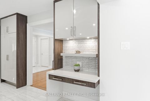 Photo 19 at 118 Torran Road, Islington Woods, Vaughan