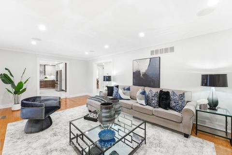 Photo 21 at 118 Torran Road, Islington Woods, Vaughan