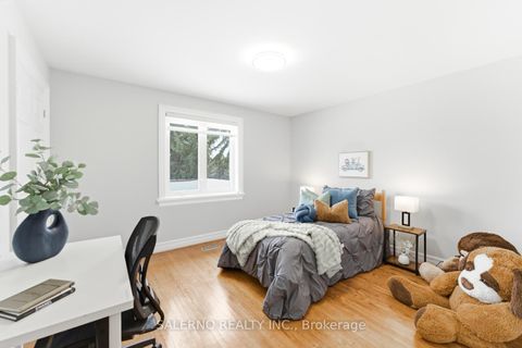 Photo 30 at 118 Torran Road, Islington Woods, Vaughan