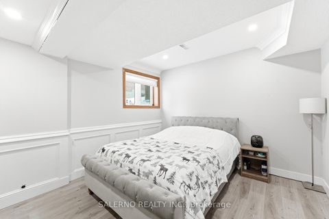 Photo 38 at 118 Torran Road, Islington Woods, Vaughan