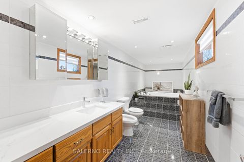 Photo 40 at 118 Torran Road, Islington Woods, Vaughan