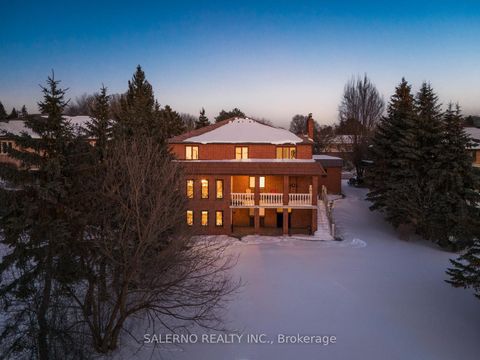 Photo 46 at 118 Torran Road, Islington Woods, Vaughan