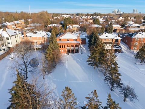 Photo 48 at 118 Torran Road, Islington Woods, Vaughan