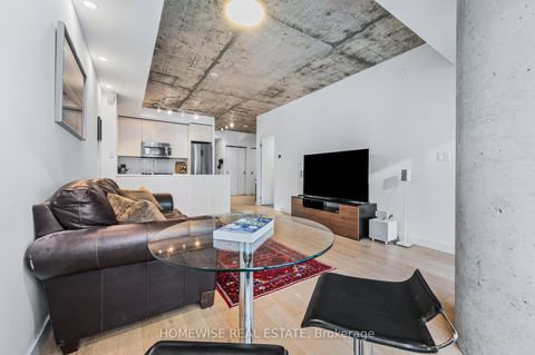 Photo 7 at 1009 - 111 Bathurst Street, Waterfront Communities C1, Toronto