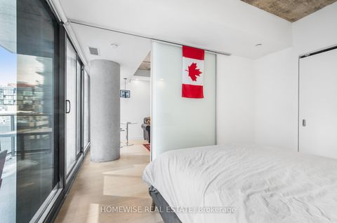 Photo 9 at 1009 - 111 Bathurst Street, Waterfront Communities C1, Toronto