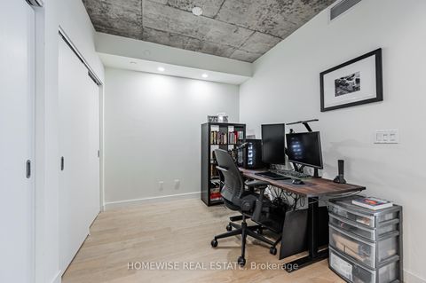 Photo 11 at 1009 - 111 Bathurst Street, Waterfront Communities C1, Toronto