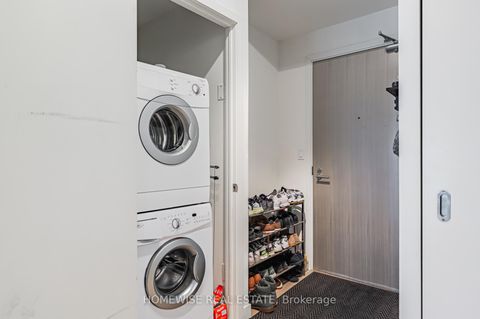 Photo 13 at 1009 - 111 Bathurst Street, Waterfront Communities C1, Toronto