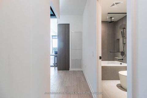 Photo 10 at 3904 - 55 Charles Street E, Yonge Corridor, Toronto