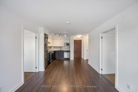 Photo 5 at 423 - 120 Varna Drive, Lawrence, Toronto