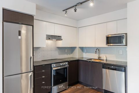 Photo 7 at 423 - 120 Varna Drive, Lawrence, Toronto