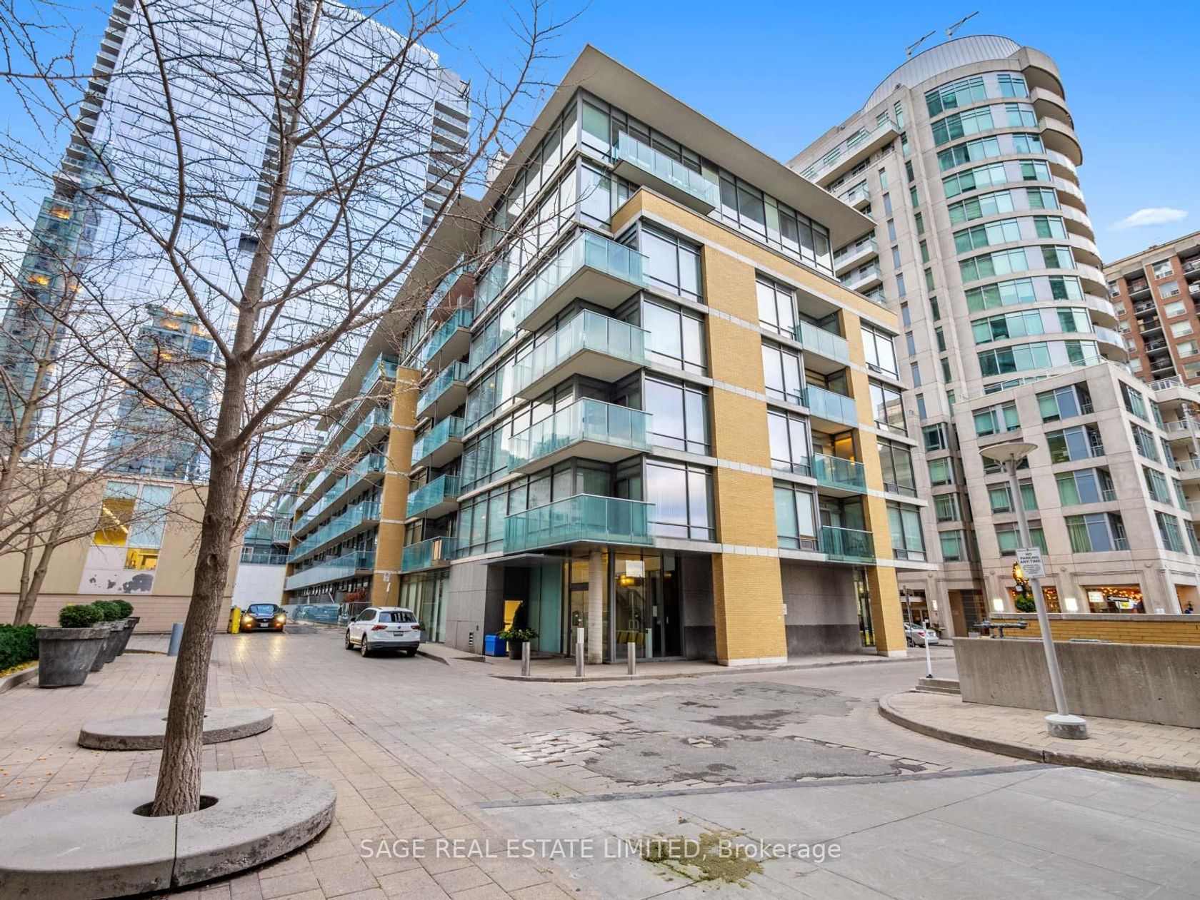 608 - 21 Scollard Street, Annex, Toronto 