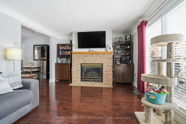 Photo 12 at 7 Piott Court, Stoney Creek, Hamilton