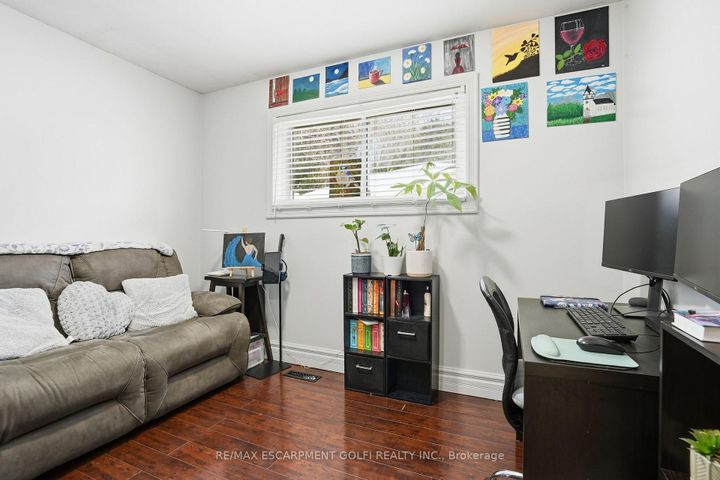 Photo 15 at 7 Piott Court, Stoney Creek, Hamilton