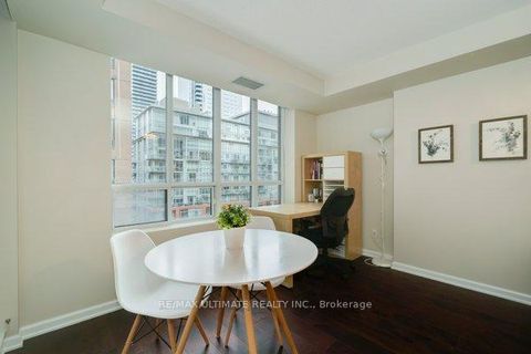 Photo 6 at 1004 - 140 Simcoe Street, Waterfront Communities C1, Toronto