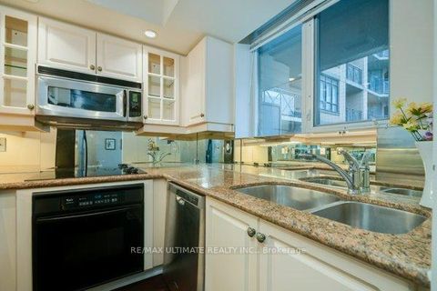 Photo 7 at 1004 - 140 Simcoe Street, Waterfront Communities C1, Toronto