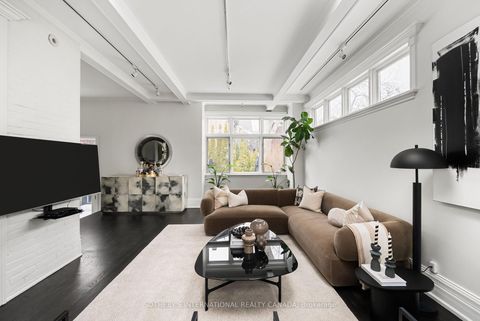 Photo 16 at 92 Woodlawn Avenue, St. Clair, Toronto