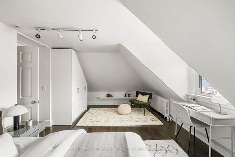 Photo 35 at 92 Woodlawn Avenue, St. Clair, Toronto