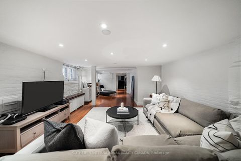 Photo 38 at 92 Woodlawn Avenue, St. Clair, Toronto