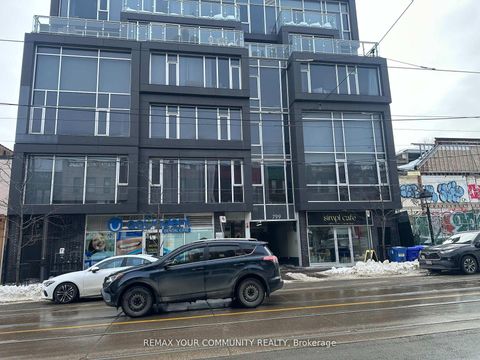 Photo 1 at 101 - 799 College Street, Bellwoods, Toronto