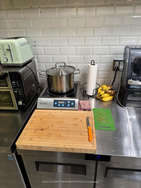 Photo 19 at 101 - 799 College Street, Bellwoods, Toronto