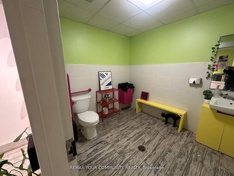 Photo 28 at 101 - 799 College Street, Bellwoods, Toronto