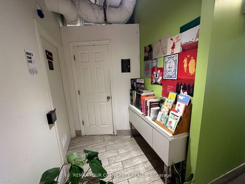 Photo 30 at 101 - 799 College Street, Bellwoods, Toronto