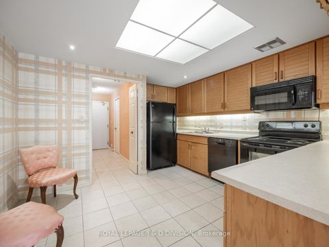 Photo 11 at 212 - 5444 Yonge Street, Willowdale West, Toronto