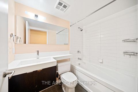 Photo 5 at 805 - 25 Telegram Mews, Waterfront Communities C1, Toronto