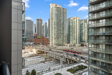 Photo 11 at 805 - 25 Telegram Mews, Waterfront Communities C1, Toronto