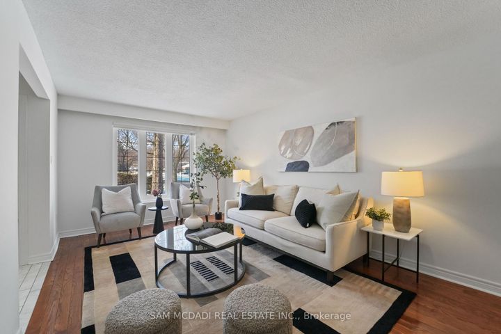 Photo 5 at 44 Madrid Crescent, Central Park, Brampton