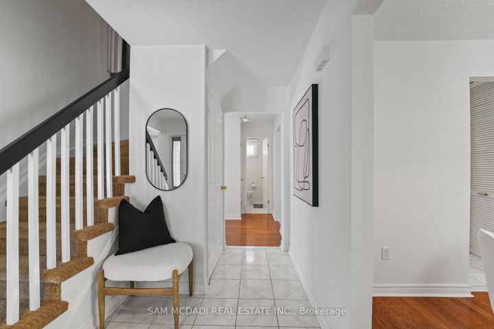 Photo 9 at 44 Madrid Crescent, Central Park, Brampton