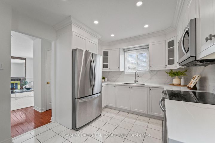 Photo 12 at 44 Madrid Crescent, Central Park, Brampton