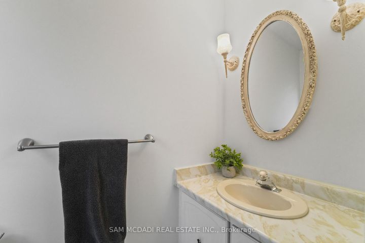 Photo 21 at 44 Madrid Crescent, Central Park, Brampton