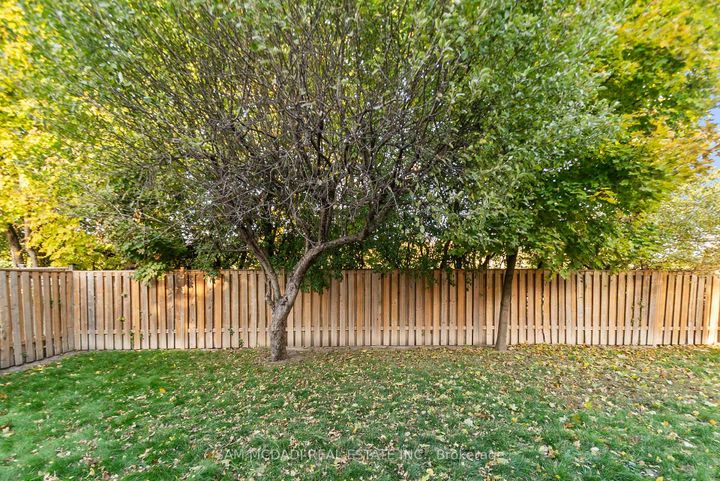 Photo 40 at 44 Madrid Crescent, Central Park, Brampton