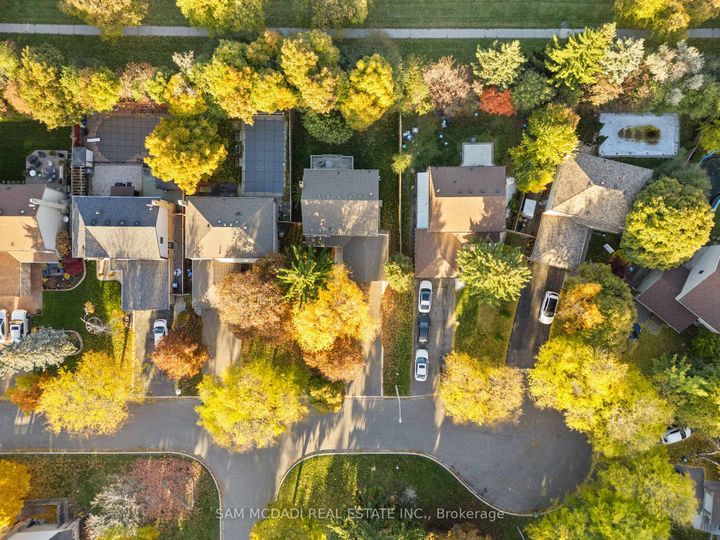 Photo 45 at 44 Madrid Crescent, Central Park, Brampton