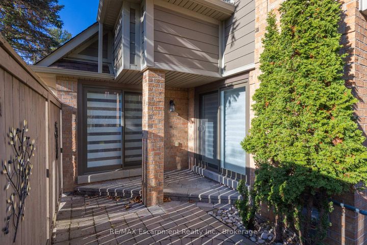 Photo 8 at 67 - 2199 Burnhamthorpe Road W, Erin Mills, Mississauga