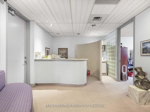 Photo 5 at 404 - 120 Carlton Street, South St. James Town, Toronto