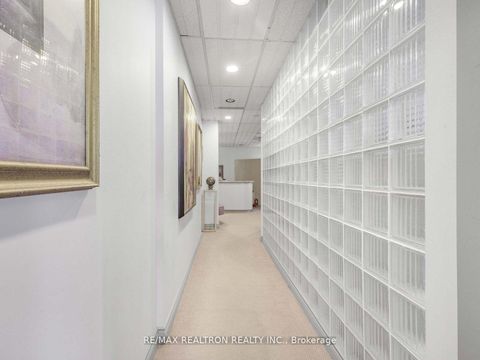 Photo 8 at 404 - 120 Carlton Street, South St. James Town, Toronto