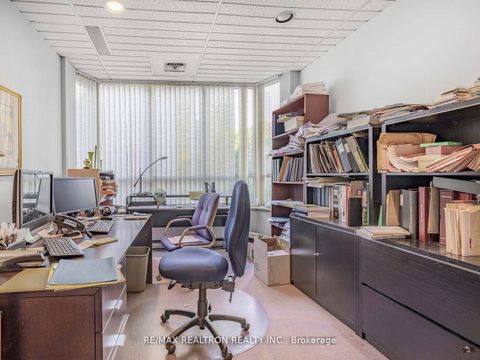 Photo 9 at 404 - 120 Carlton Street, South St. James Town, Toronto