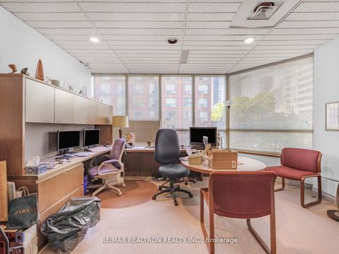 Photo 18 at 404 - 120 Carlton Street, South St. James Town, Toronto