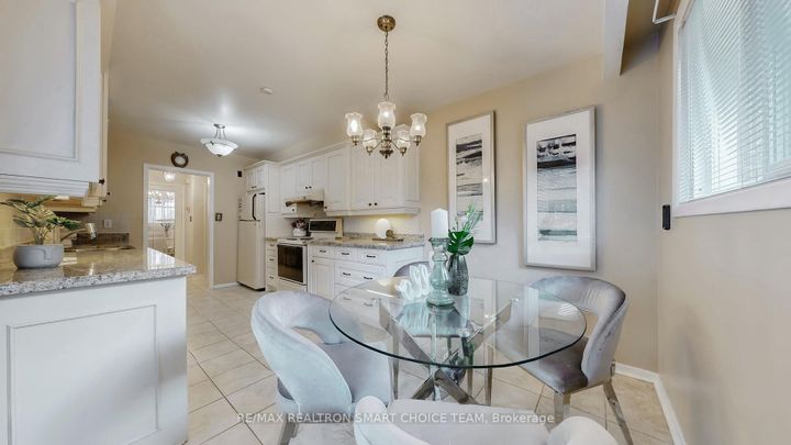 Photo 14 at 18 Brenham Crescent, Newtonbrook East, Toronto