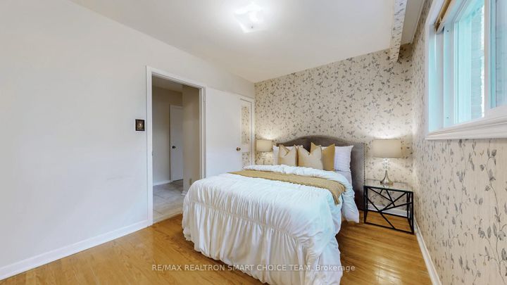 Photo 29 at 18 Brenham Crescent, Newtonbrook East, Toronto