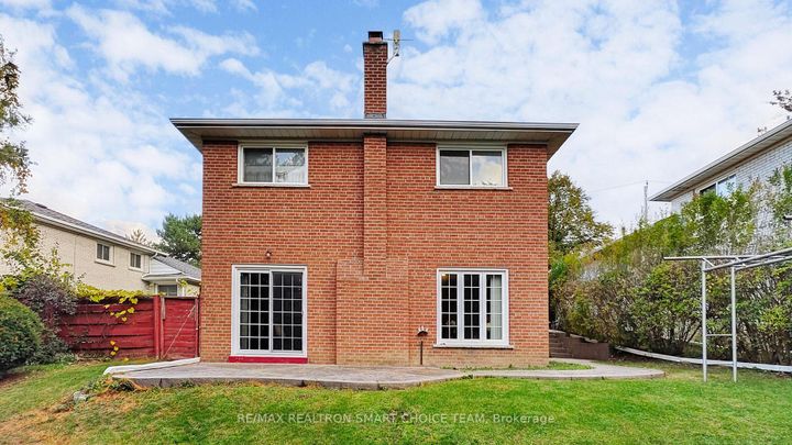 Photo 35 at 18 Brenham Crescent, Newtonbrook East, Toronto