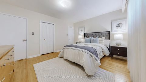 Photo 19 at 18 Brenham Crescent, Newtonbrook East, Toronto