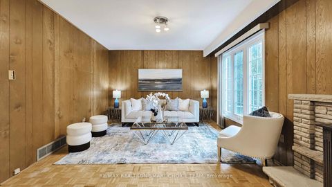 Photo 24 at 18 Brenham Crescent, Newtonbrook East, Toronto