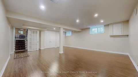 Photo 32 at 18 Brenham Crescent, Newtonbrook East, Toronto