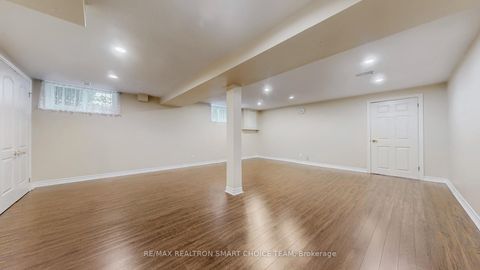 Photo 33 at 18 Brenham Crescent, Newtonbrook East, Toronto