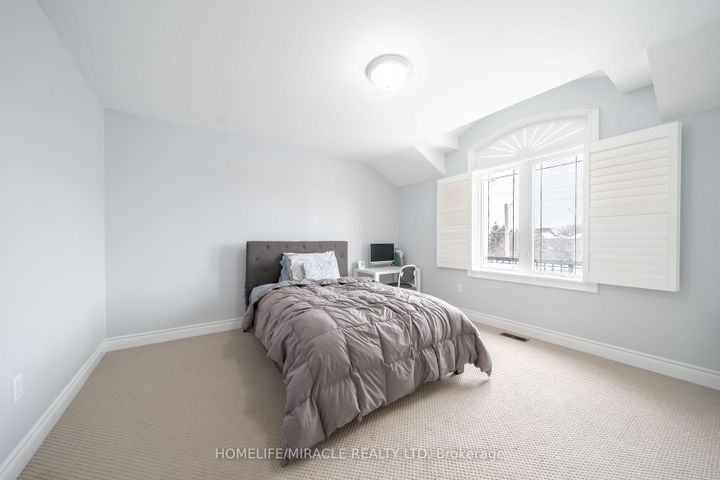 Photo 2 at 11 Noranda Crescent, Bram West, Brampton