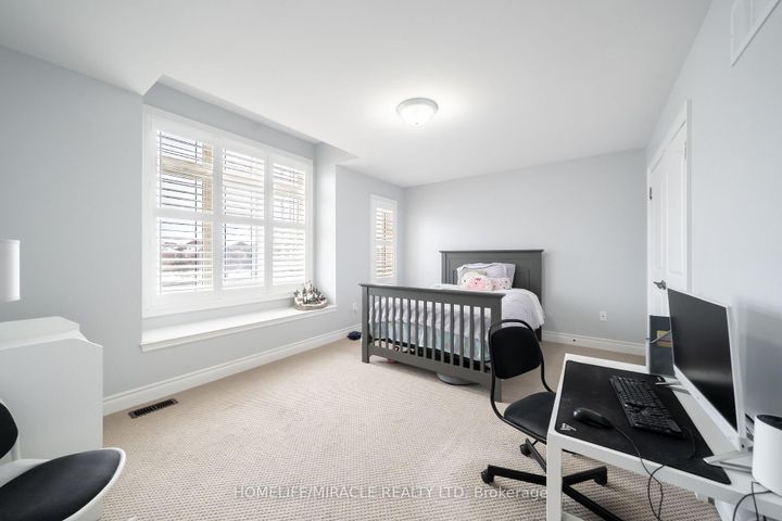 Photo 3 at 11 Noranda Crescent, Bram West, Brampton